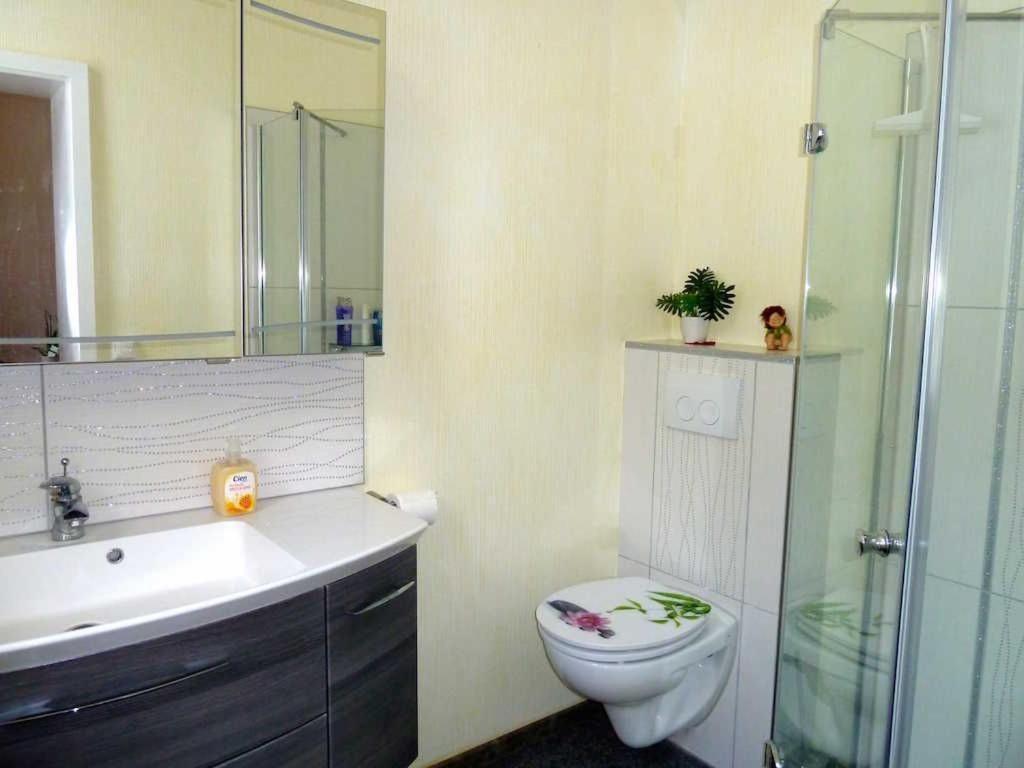 Ferienwohnung Villa Am Haussee 펠트베르크 외부 사진